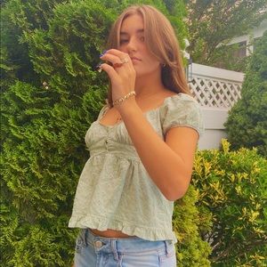 Meet your Posher, Alyssa